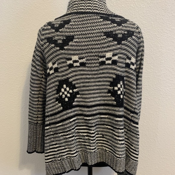 Gap Fashions Black & White Geometric Knit Open Collar Cardigan Woman's Size XS - Picture 5 of 12